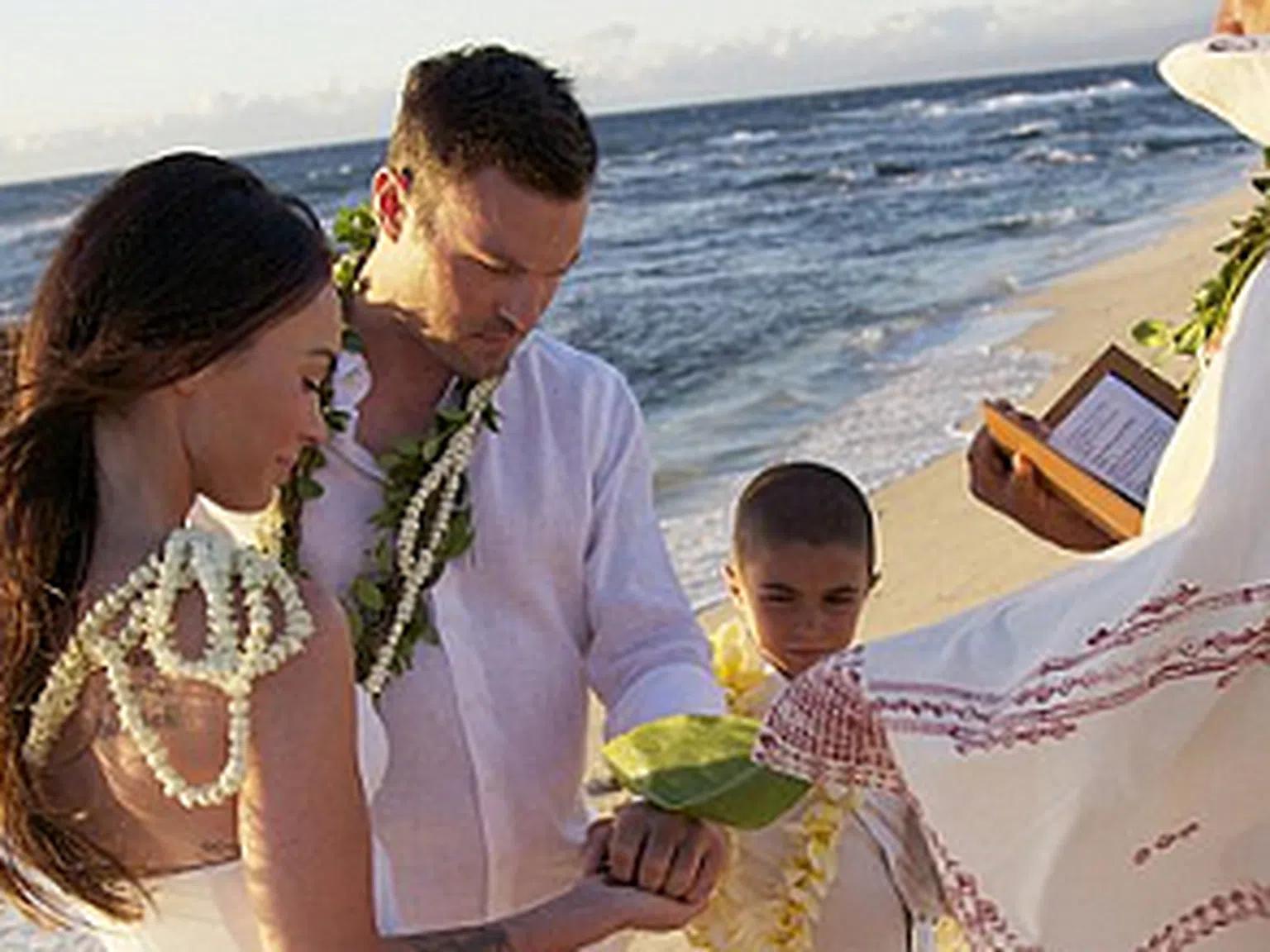 Меган Фокс и сватбата на Хаваите
