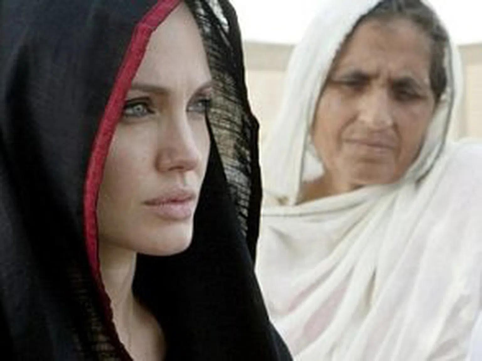 Анджелина Джоли стана и режисьор