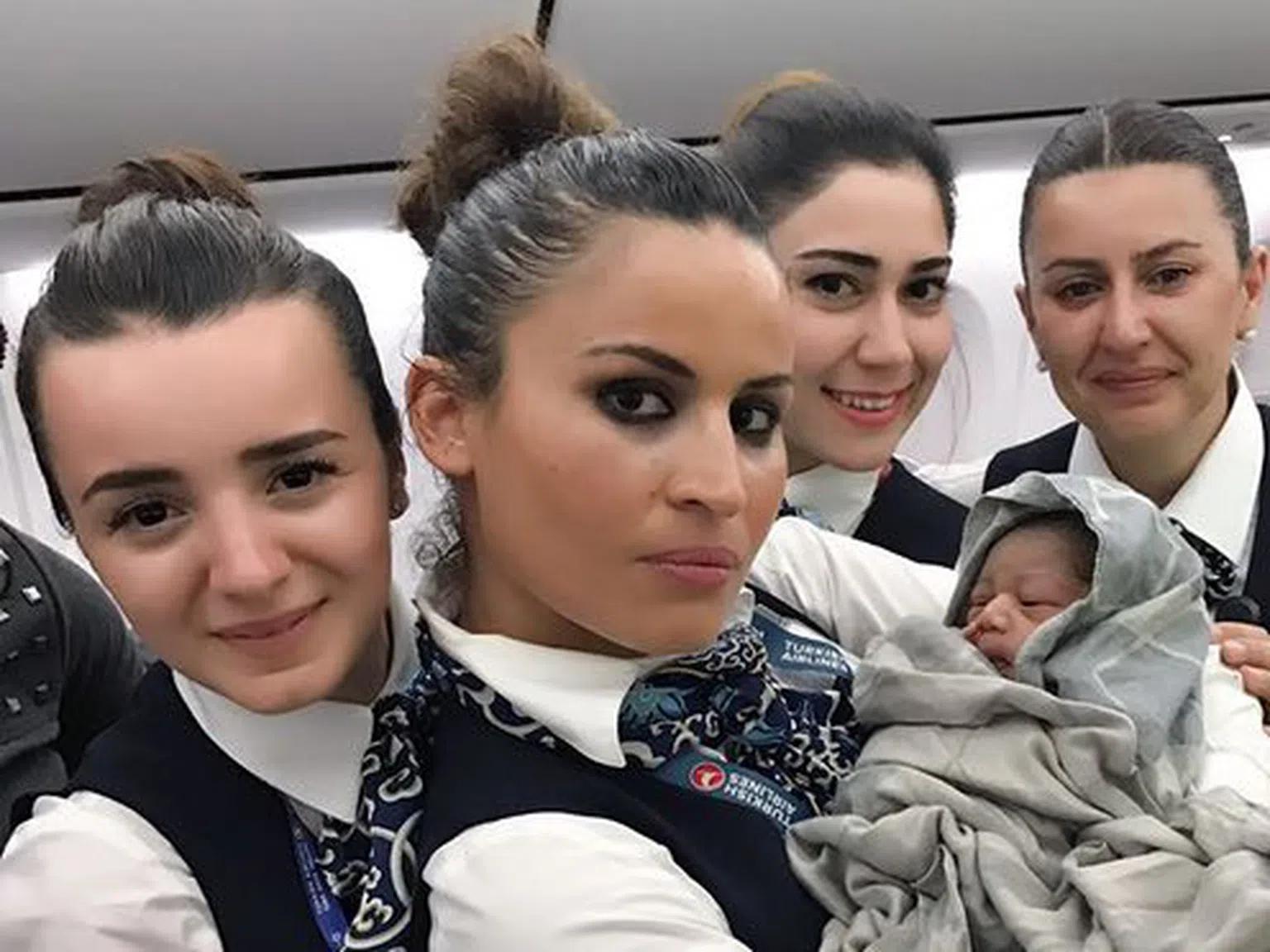Бебе на борда: Стюардеси изродиха дете на 13 000 метра над земята