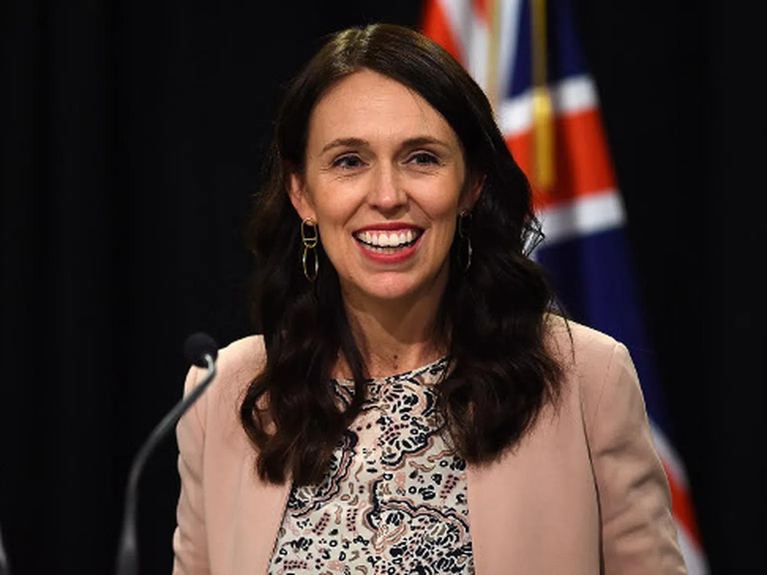 Първата жена премиер в историята на Нова Зеландия се появи с бебето си на среща на върха